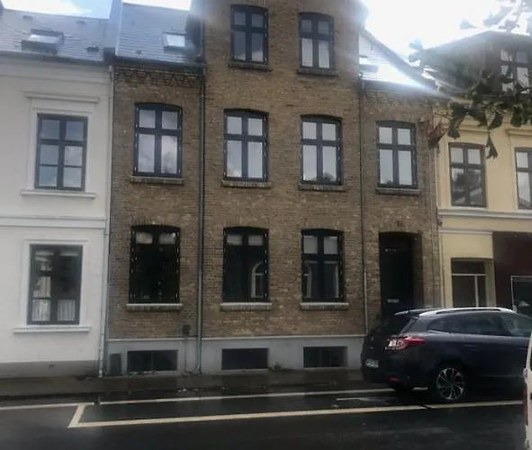 Stor Lejlighed I Smorhullet Af Odense Centrum